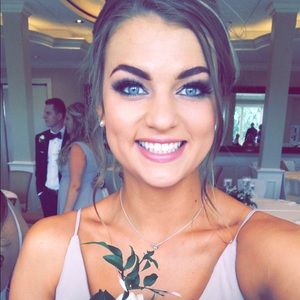 Meet your Posher, Michaela